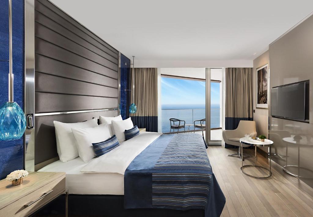 Crowne Plaza Florya Istanbul, an IHG Hotel photo 2