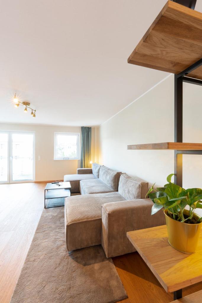 -Zentrale Wohnung-Balkon-Desingerküche- photo 2