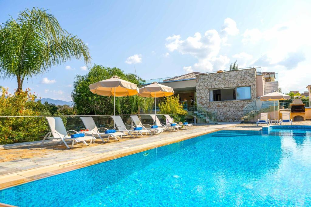 Harmonia Beach Villa photo 4