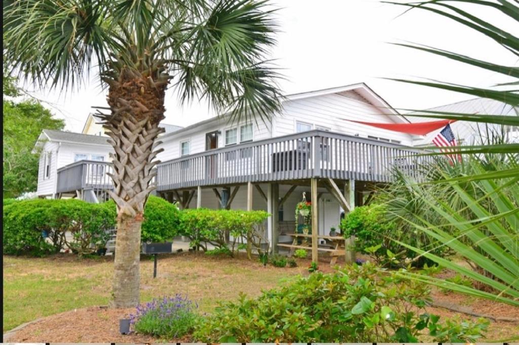 Beach Breeze 3, pet friendly, walking distance to Atlantic Ocean free parking photo 3