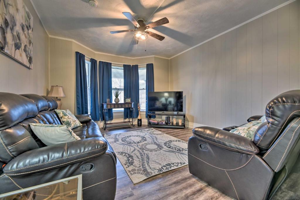 Niagara Falls Townhome Near Wineries! photo 3