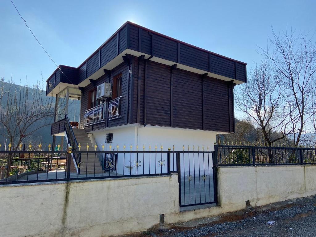 Doğa ile baş başa kalabileceğiniz, sakin kırevi photo 1