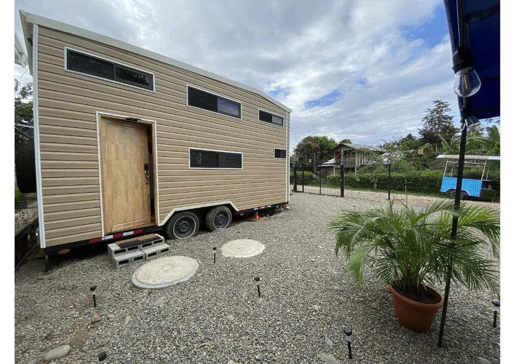 Harmony, Mini casa sobre ruedas con zona para camping