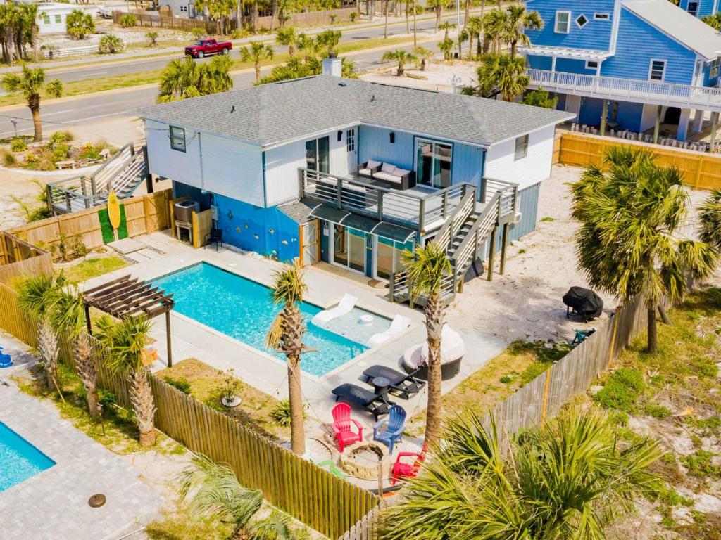 Cozy Beach Bungalow photo 1