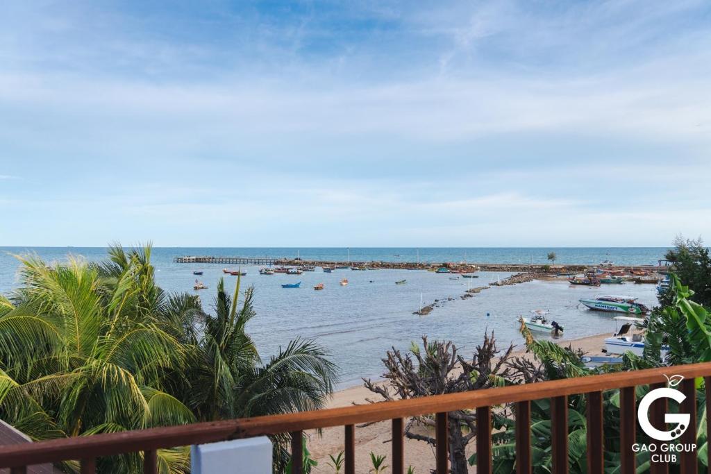 GAO Coconut Beachfront