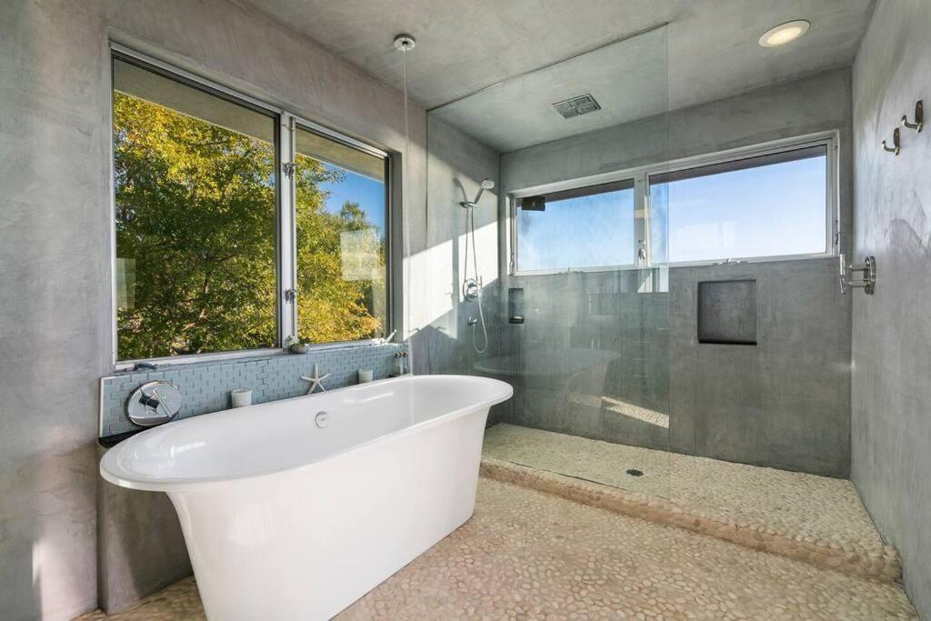 Malibu Secluded Escape Ocean View Zen House photo 4