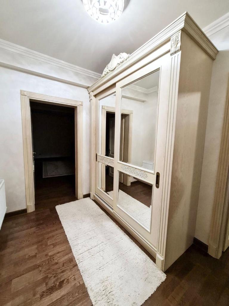 Cathedral Park and Pedestrian zone ultracentral cozy apartment in Chisinau photo 4