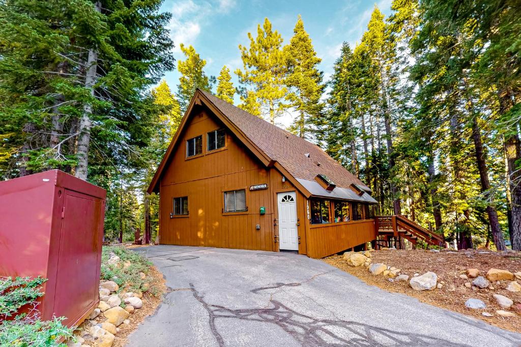 Talmont Trailhead Cabin photo 1