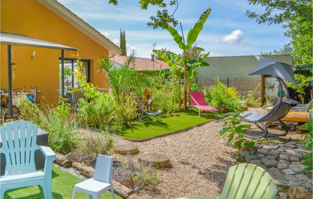Awesome Home In Hourtin With Wifi And 3 Bedrooms photo 2