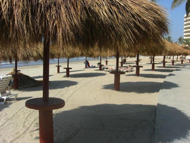 2 Br Five Star Playa Royale Residences Building photo 2