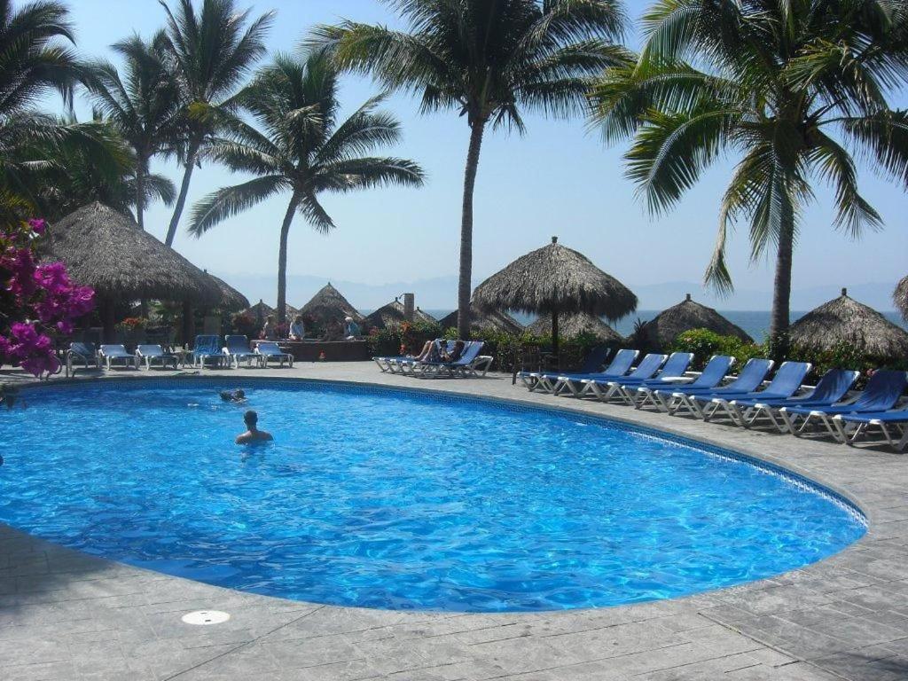 2 Br Five Star Playa Royale Residences Building photo 3