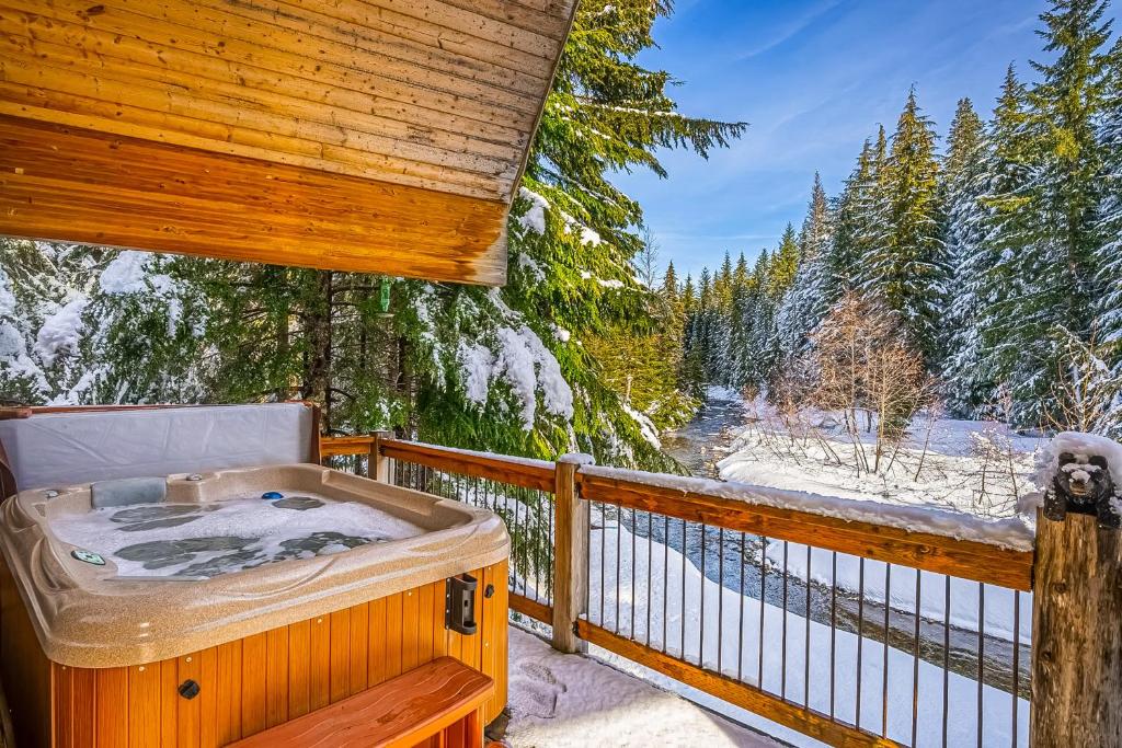 Coal Creek Cabin photo 2