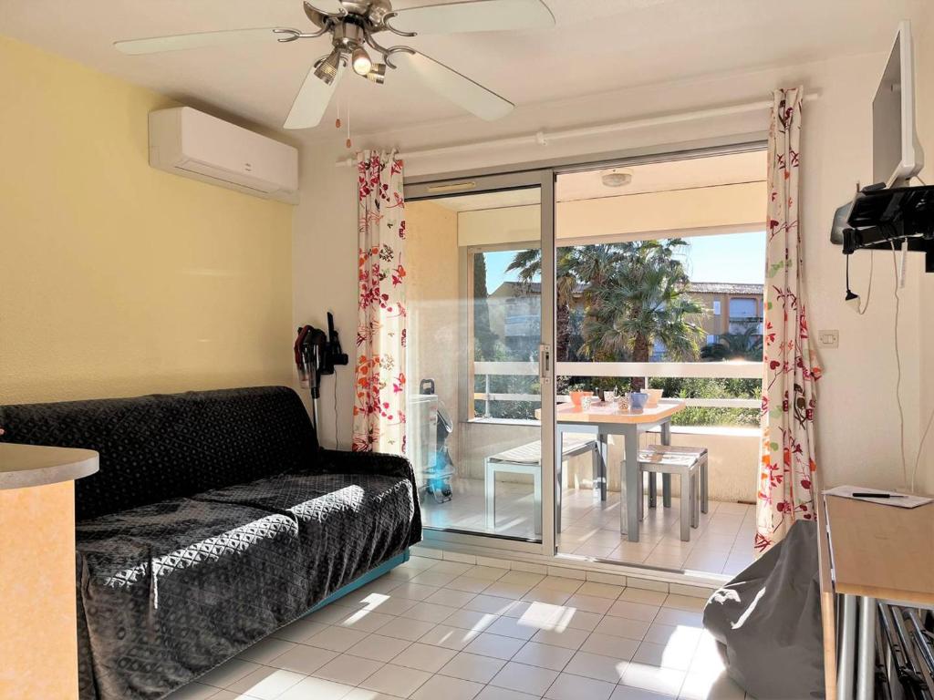 Appartement Le Lavandou, 1 pièce, 4 personnes - FR-1-251-431 photo 3