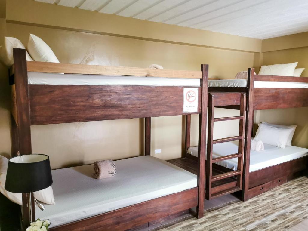 Pacific Waves Inn (Annex) photo 1