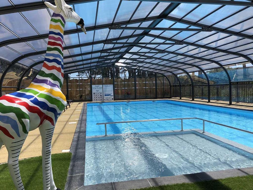 Mobil home domaine avec piscine proche mer