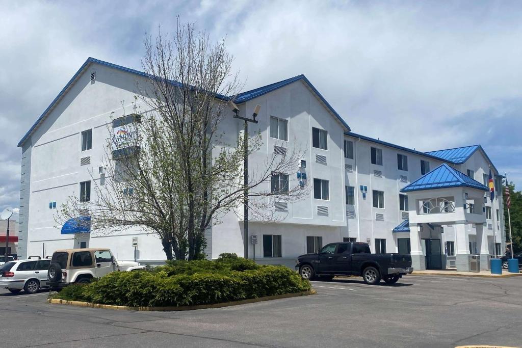 Baymont by Wyndham Loveland/Fort Collins Area image
