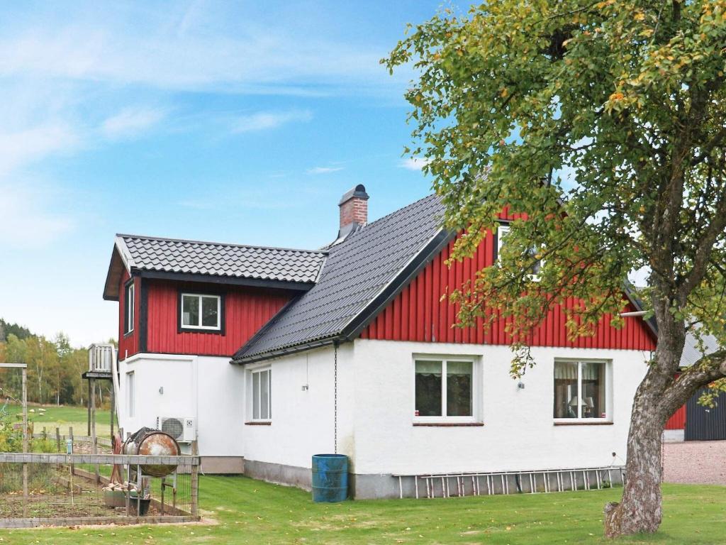 Holiday home MUNKA-LJUNGBY VI photo 4
