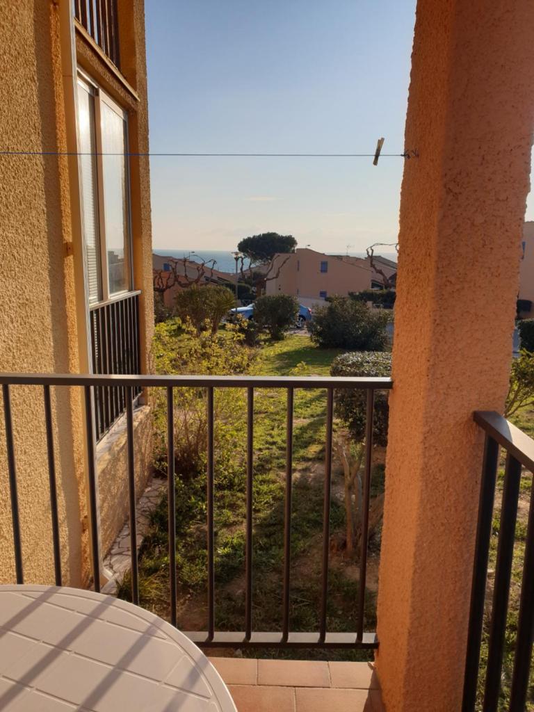 T2 - terrasse vue mer - à 500m de la plage - parking privé - arrivée autonome photo 1