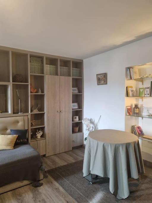 L'Ourse, Epinal,très bel appartement quartier Port photo 2