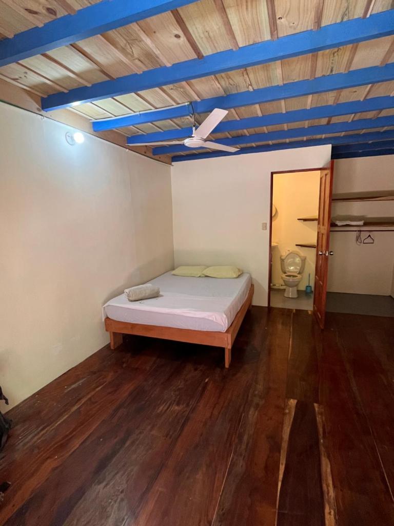 Hostel Tuanis Surf Camp photo 2