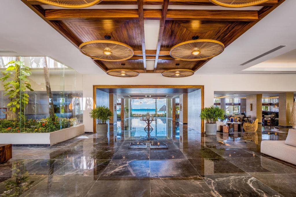 Dreams Sands Cancun Resort & Spa photo 1