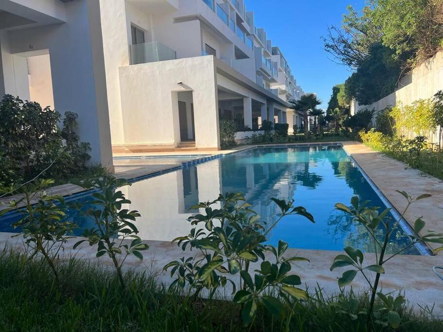 Luxurious Apt with Pool&Sea View