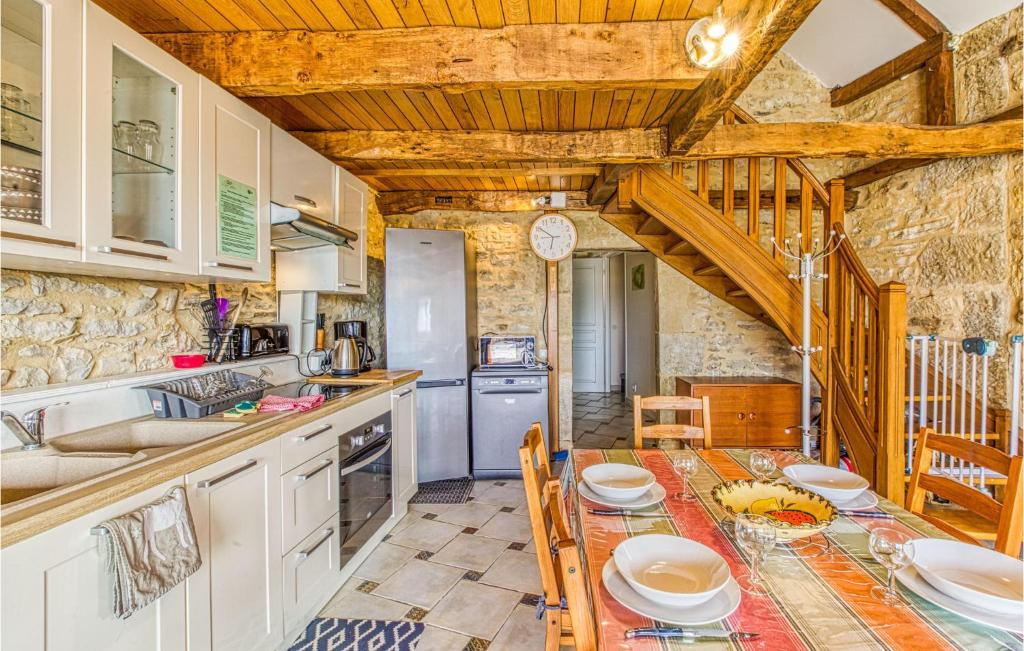 Stunning Home In Castelnau De Mandaille With Outdoor Swimming Pool, Wifi And Heated Swimming Pool photo 4