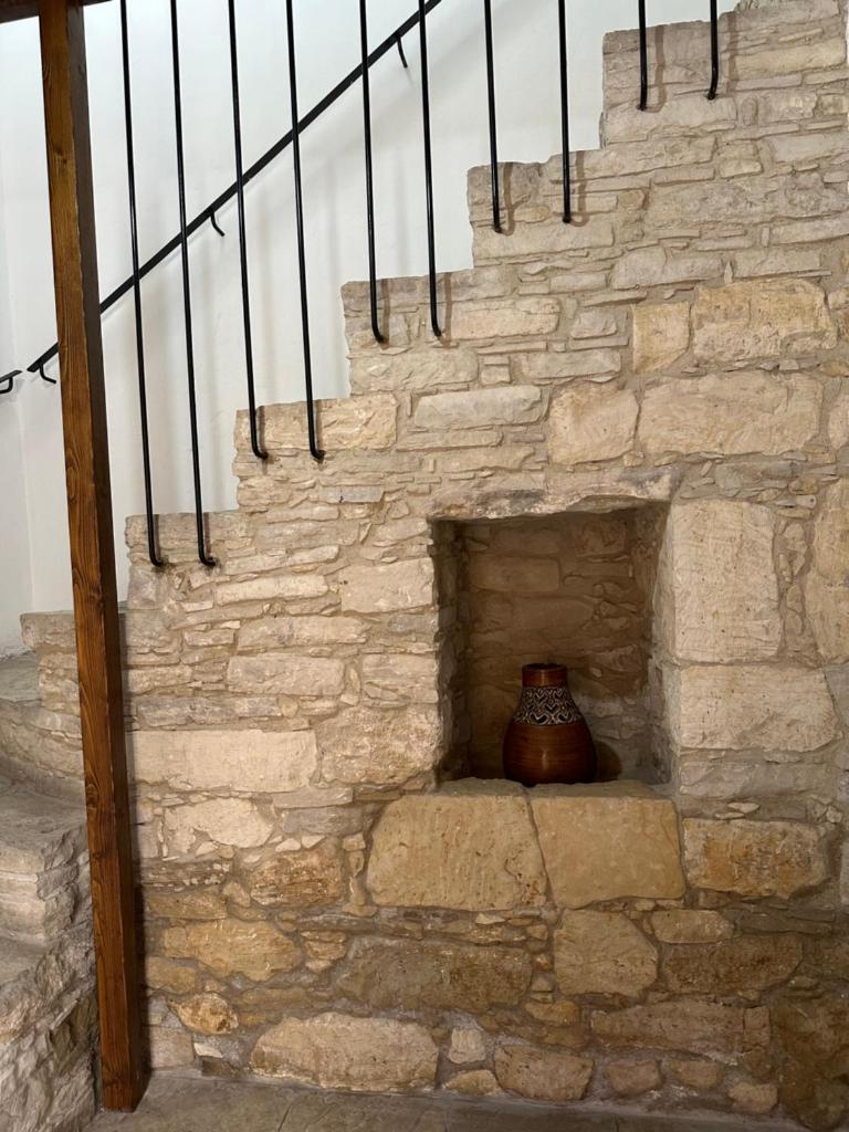 Omodos vintage houses photo 1