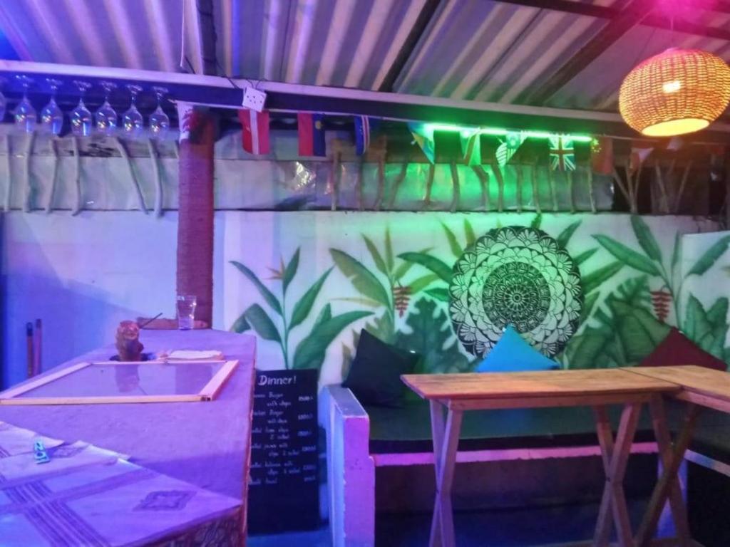 Hostel Taru surf camp and restaurant