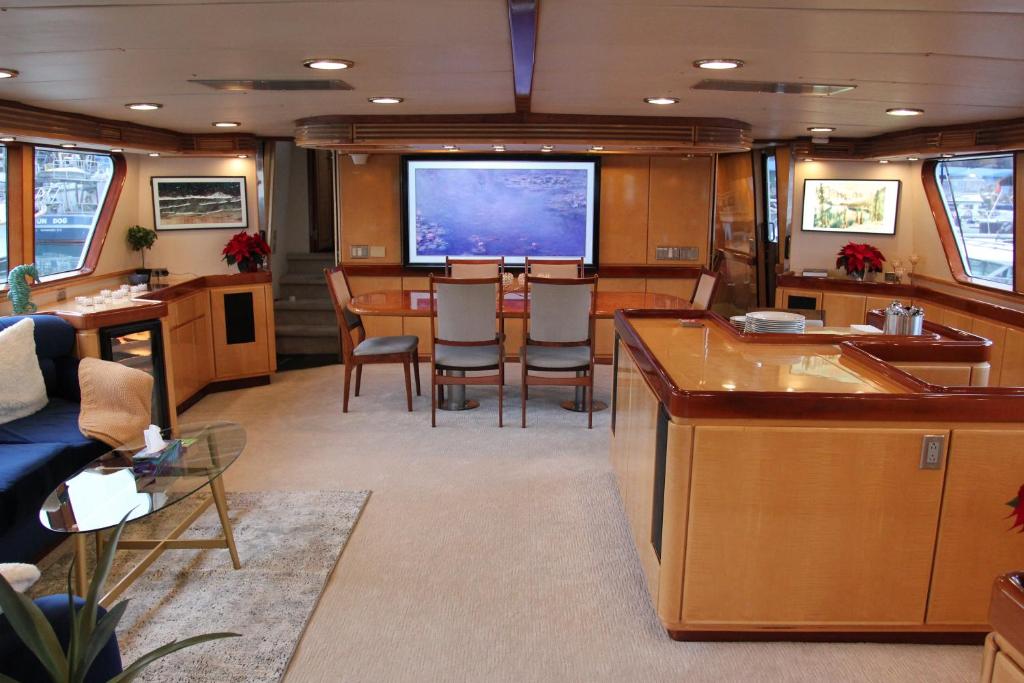 All Of Me Yacht photo 2