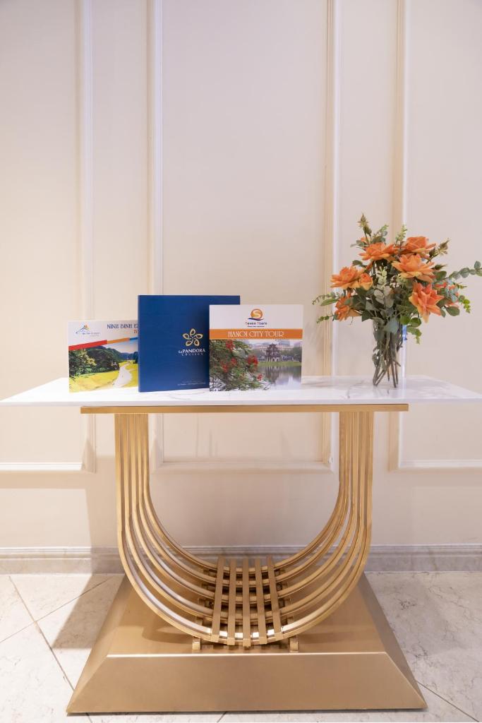Hanoi Center Silk Charming Hotel & Travel