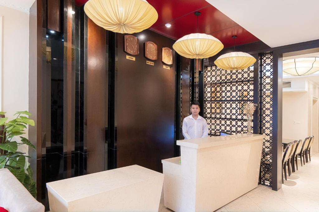 Hanoi Center Silk Charming Hotel & Travel