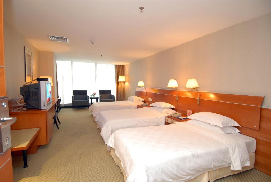Трехместный (Трехместный номер Делюкс), Yihe Hotel Ouzhuang