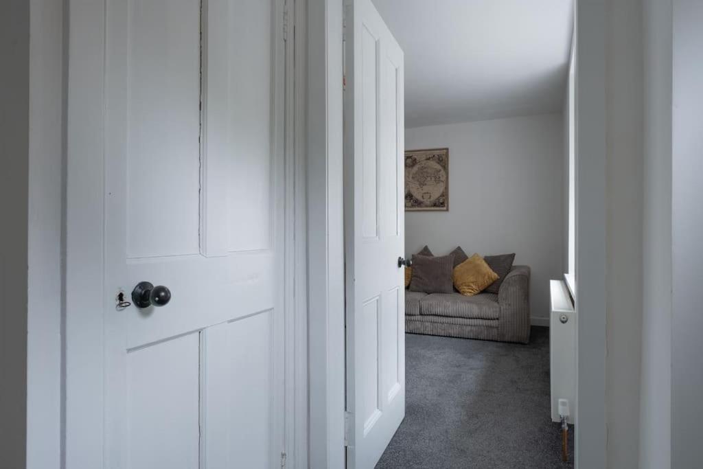 Beautiful Detached House, just metres from the sea photo 1