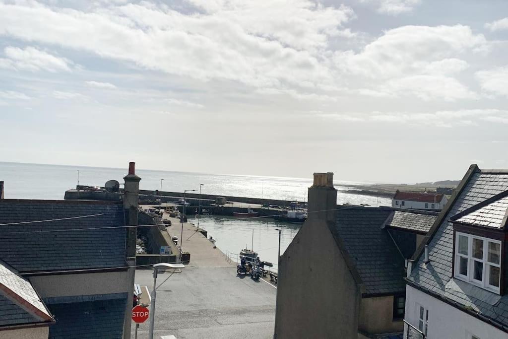 Beautiful Detached House, just metres from the sea photo 3