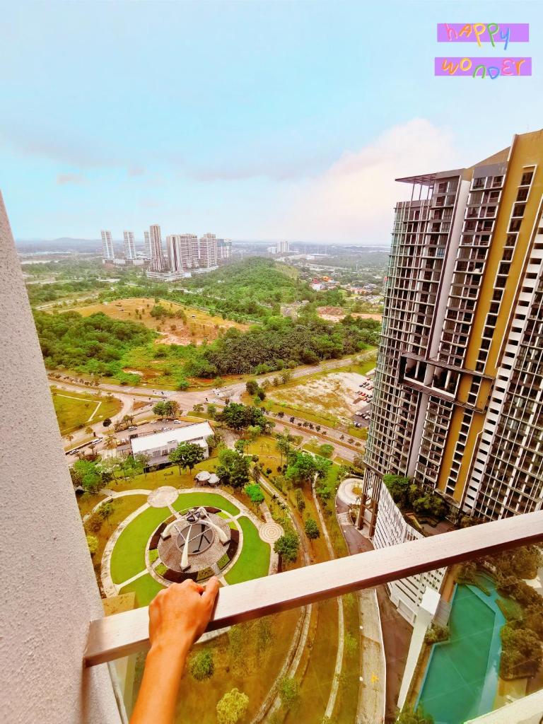 Legoland-Joyful Suite -2BR-8pax-Near Glen Eagle, Nice Pool city view. photo 3