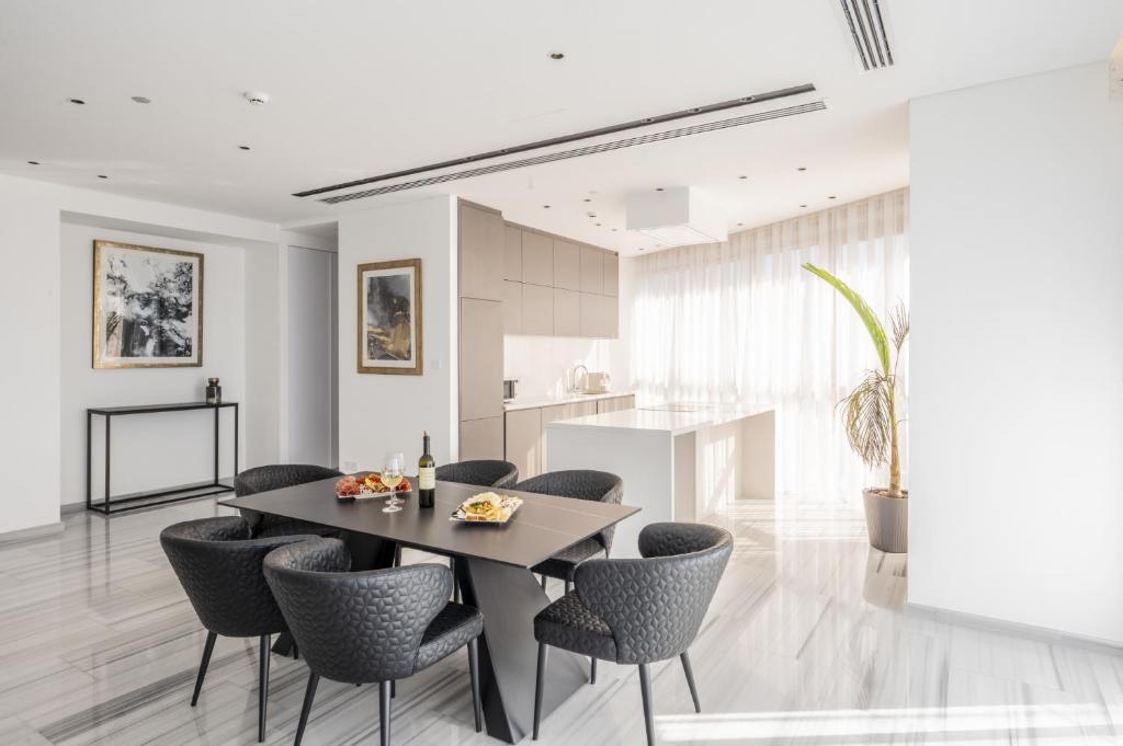 360 Nicosia-3 bedrooms Exclusive Panoramic View Residence photo 4