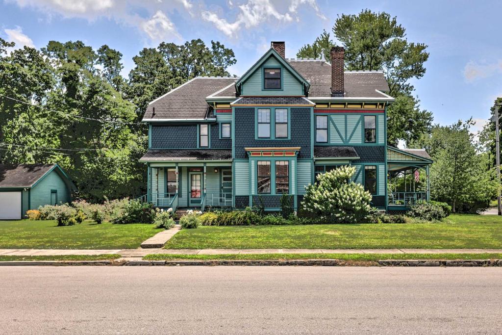 NEW Grand Historic Home - 4 Mi to WEC!