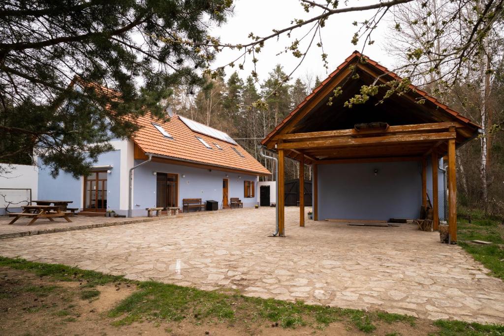 Penzion U hájovny u pískoven - Vlkov photo 2