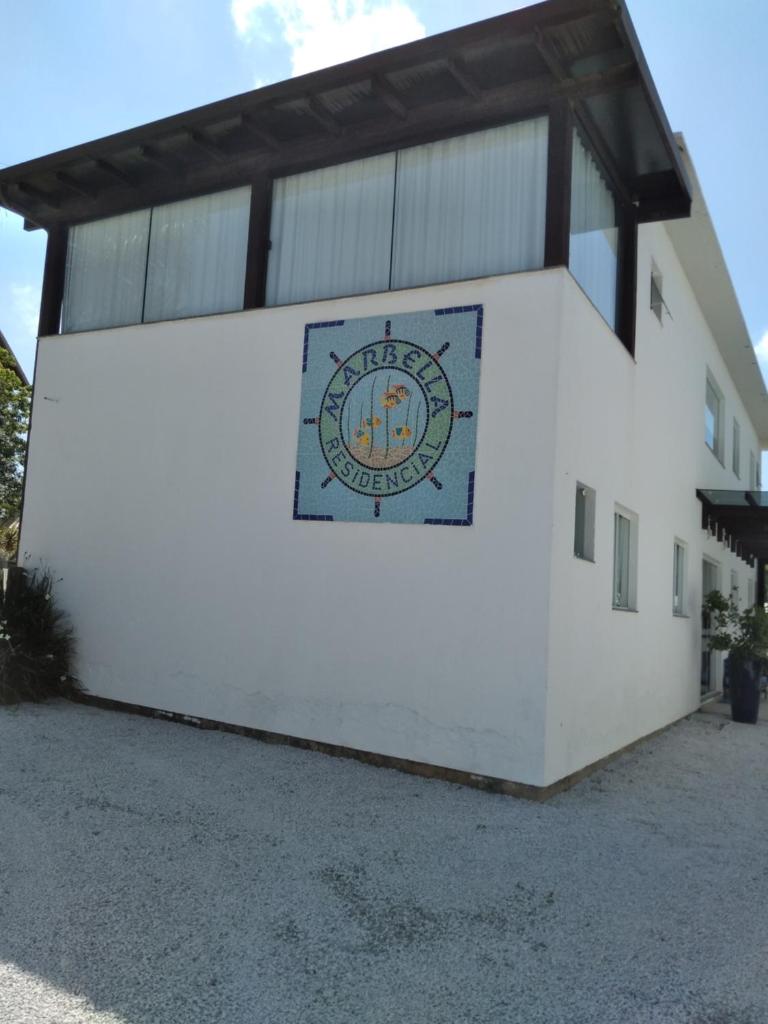 Apartamento no bairro de Mariscal a 300 metros praia do Canto Grande photo 1