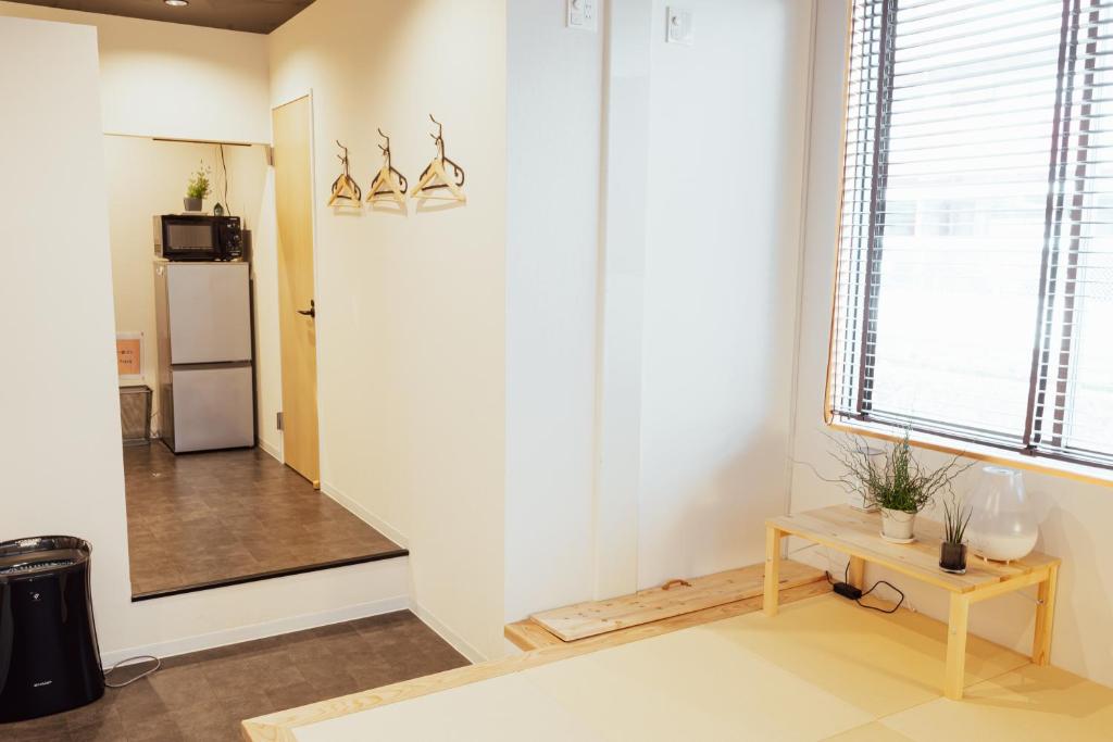 Spacious One Room Apartment for up to 5ppl w Kitchenette photo 4