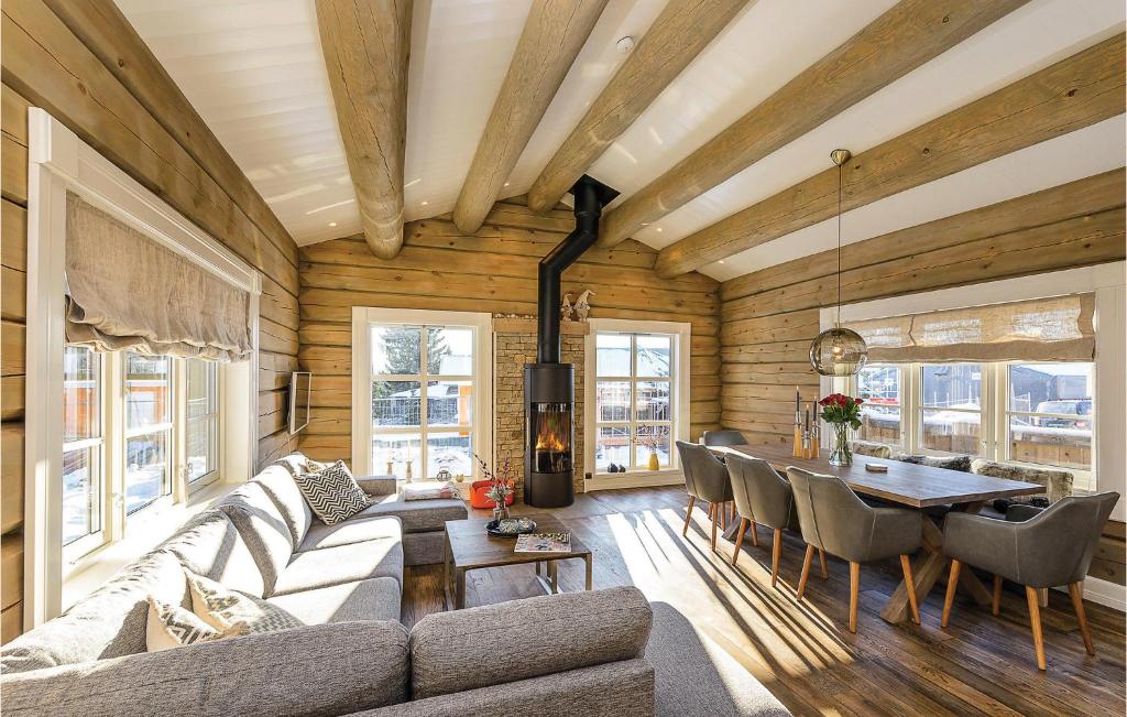 Nice Home In Sjusjen With 3 Bedrooms, Sauna And Internet photo 1