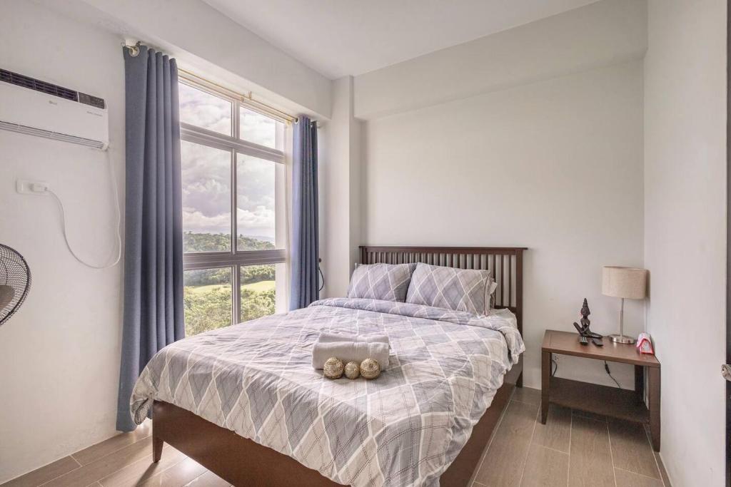 QUIET HOME with private beach photo 3