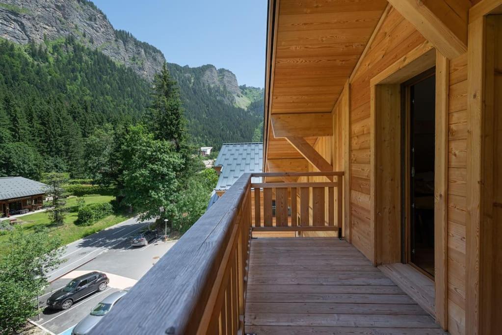 Les 3 Sophies - Chalet avec 3 chambres, 3 salles de bains et un parking, proche des Prodains photo 3