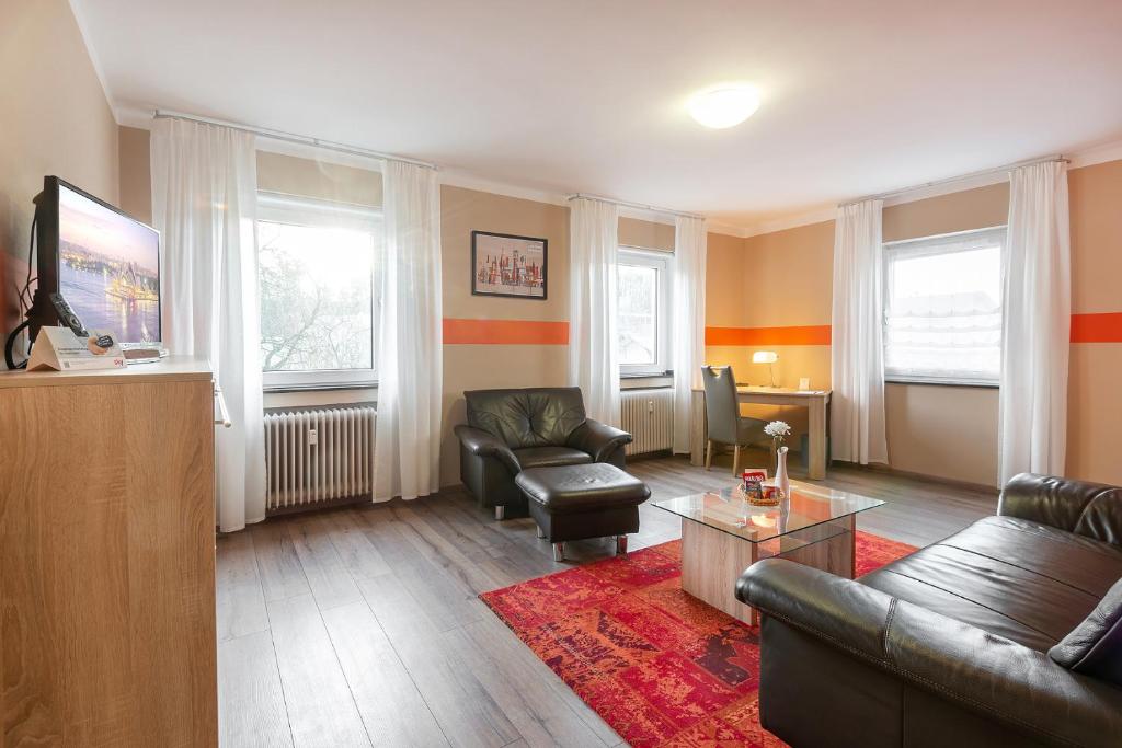 City Hotel photo 1