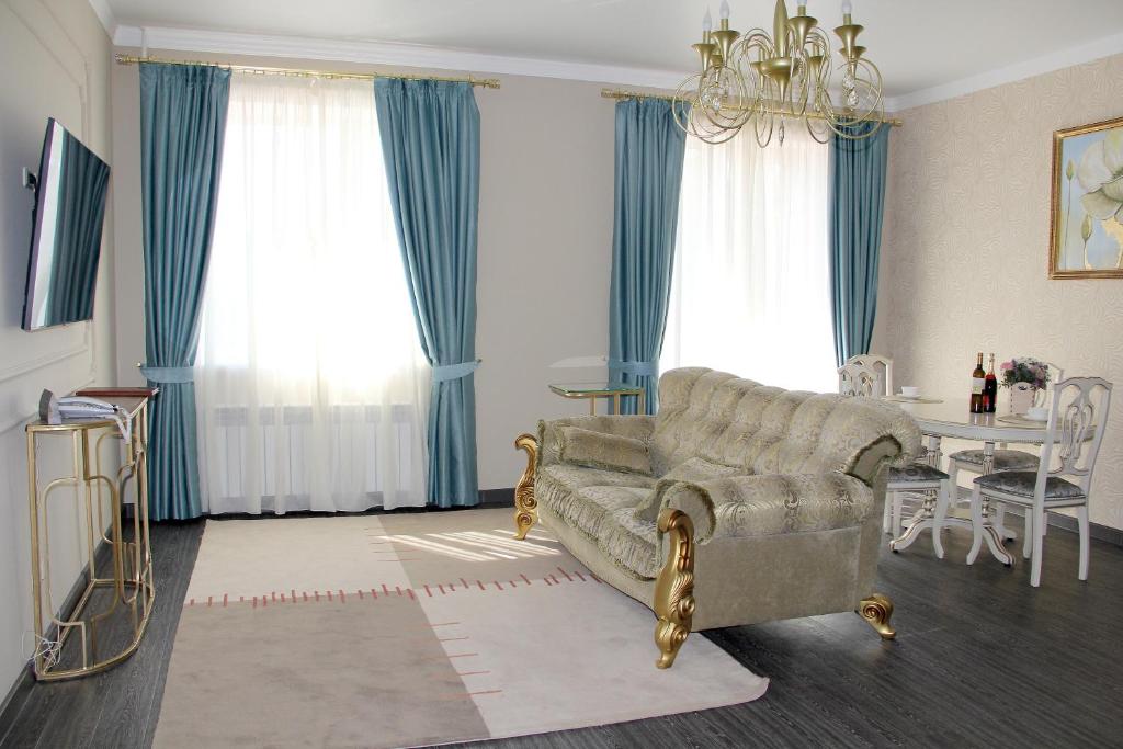 Golden Park Hotel photo 1