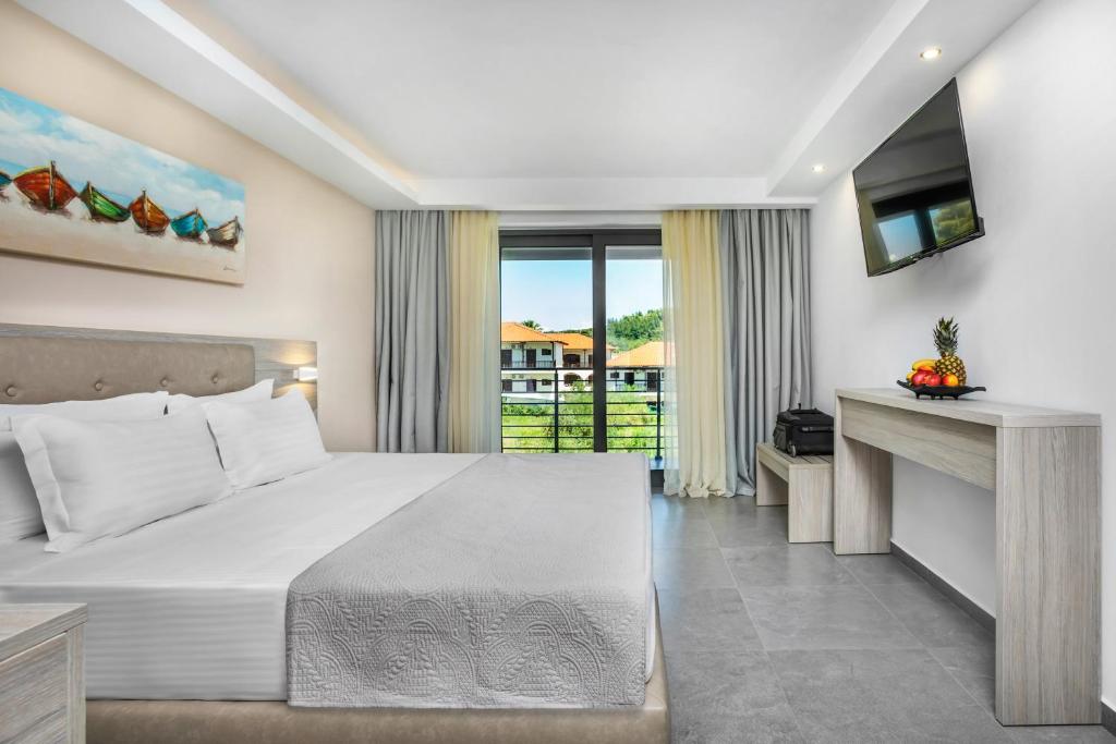 NewStory Luxury Suites Possidi photo 2