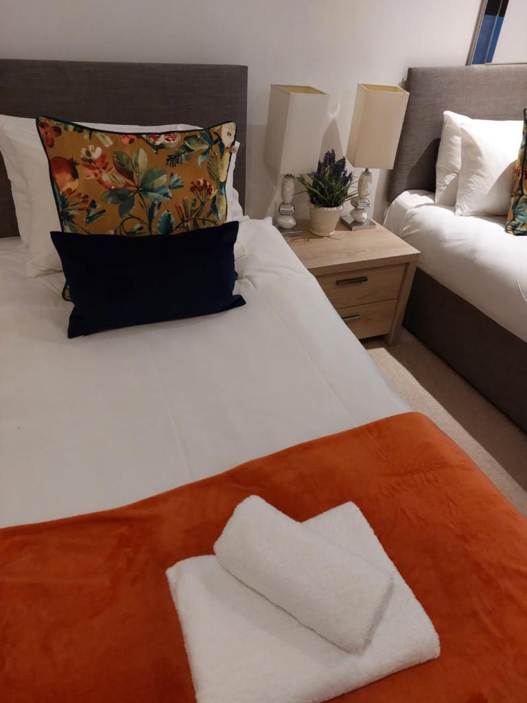 Quartermile Luxury Landing Apartment - Tap to explore photos