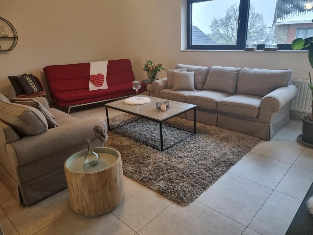 Vakantiewoning Bisonder - Tap to explore photos