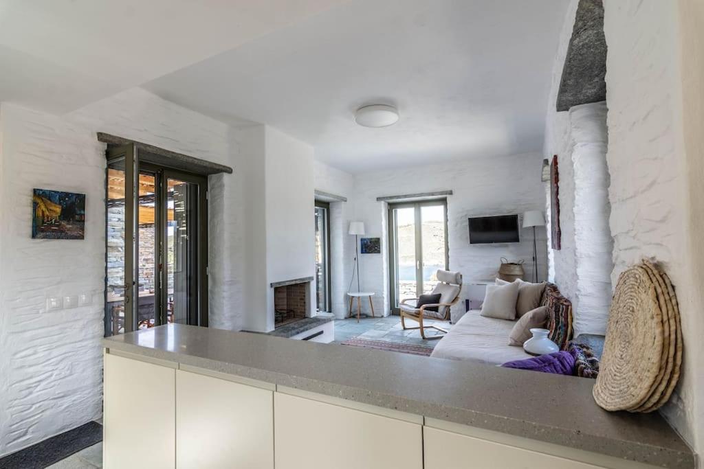 Breathtaking View Villa - Otzias photo 4
